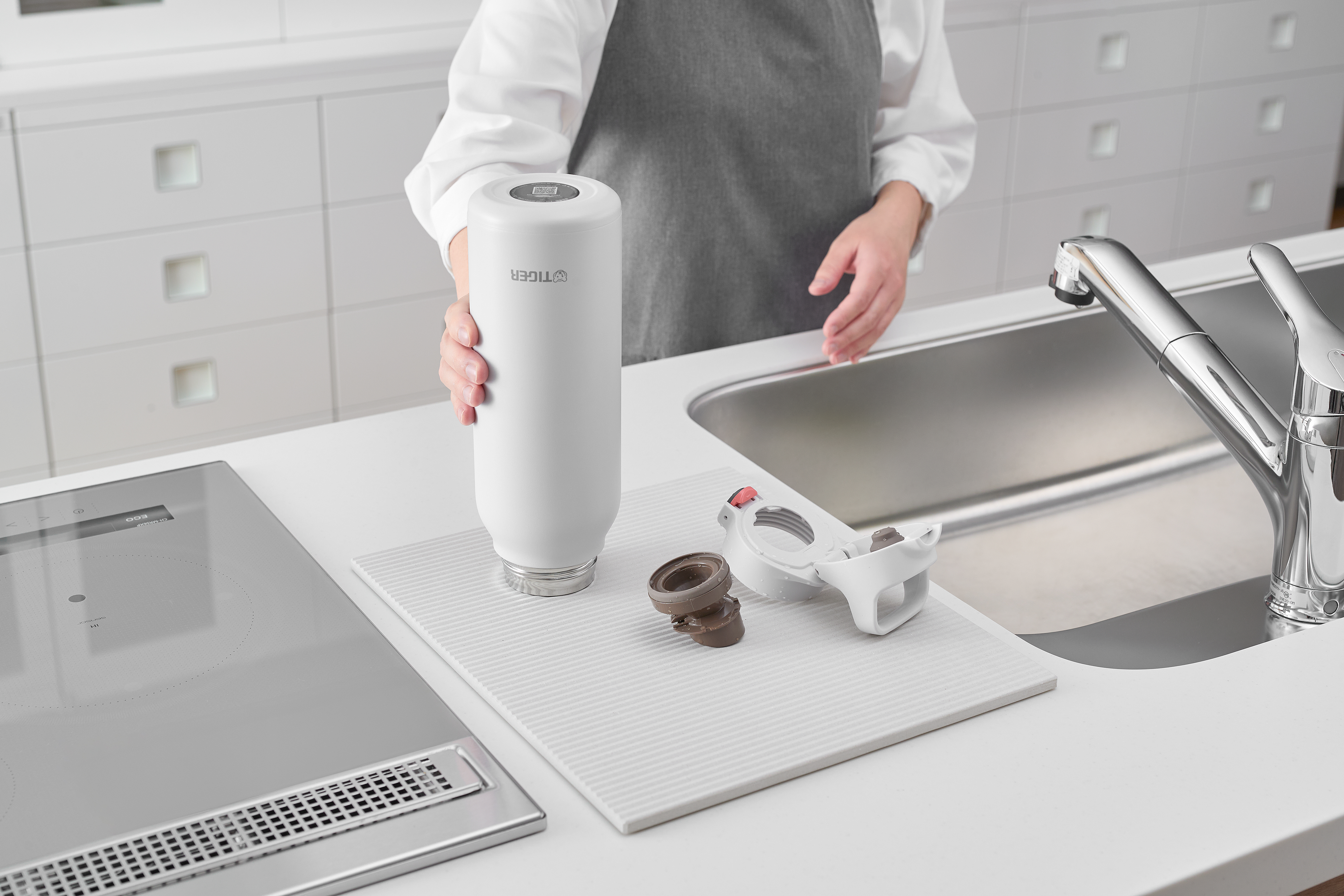 mth-h120wh_4.jpg (9.84 MB)